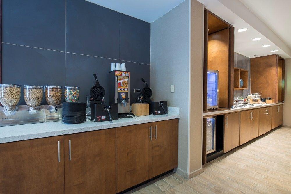 สปริงฮิลล์ สวีท ซานอันโตนิโอ ดาวน์ทาวน์/ริเวอร์วอล์ค แอเรีย Hotel ภายนอก รูปภาพ